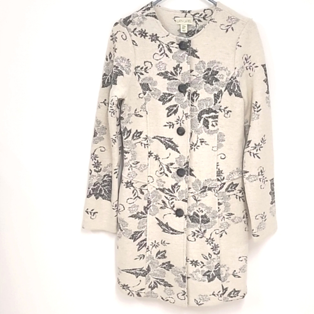 Super cute Anthropology Lucy & Laurel wool blend coat size M.